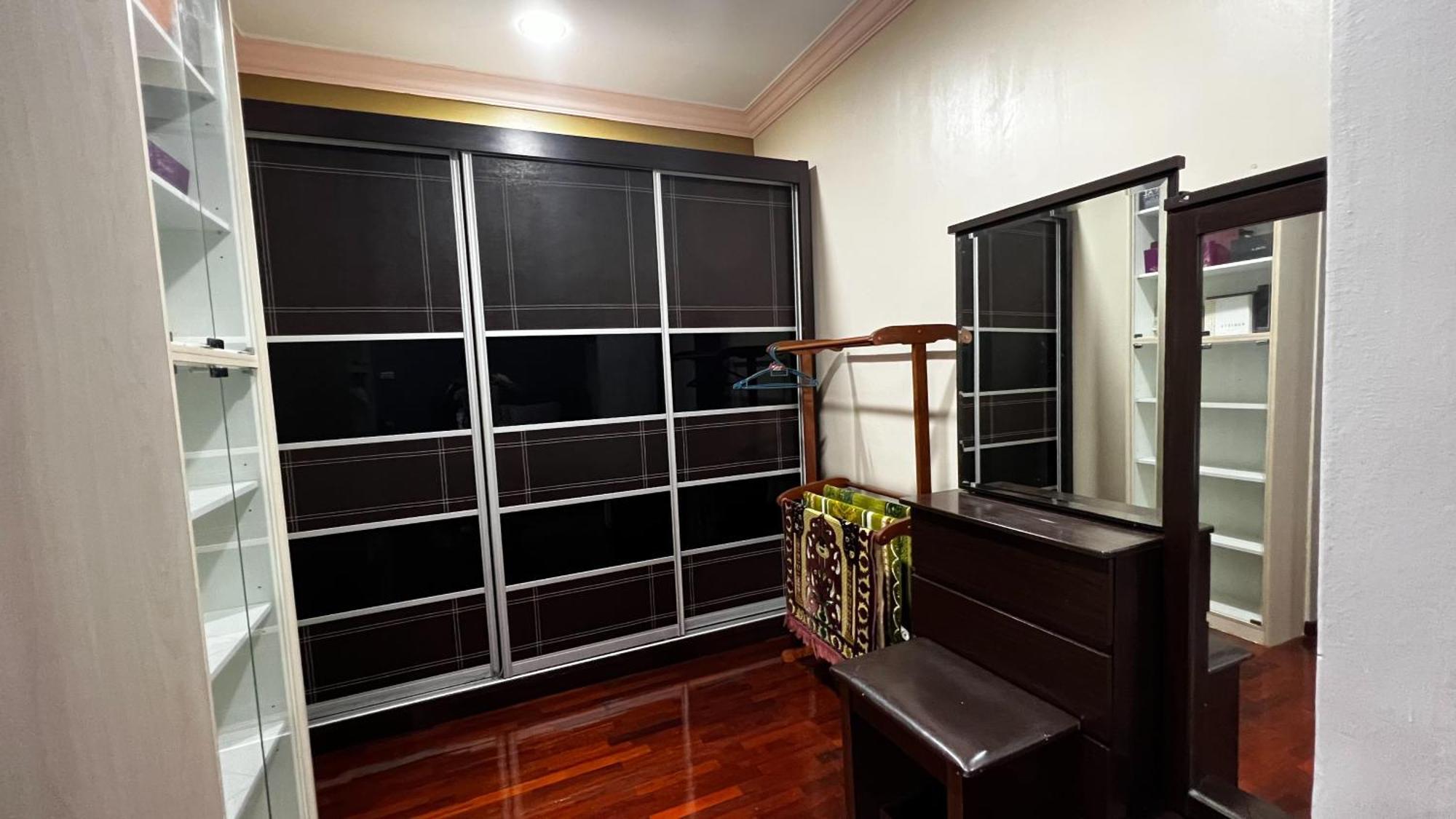 Yb Guest House 4 Bilik 5 Katil Chukai Εξωτερικό φωτογραφία