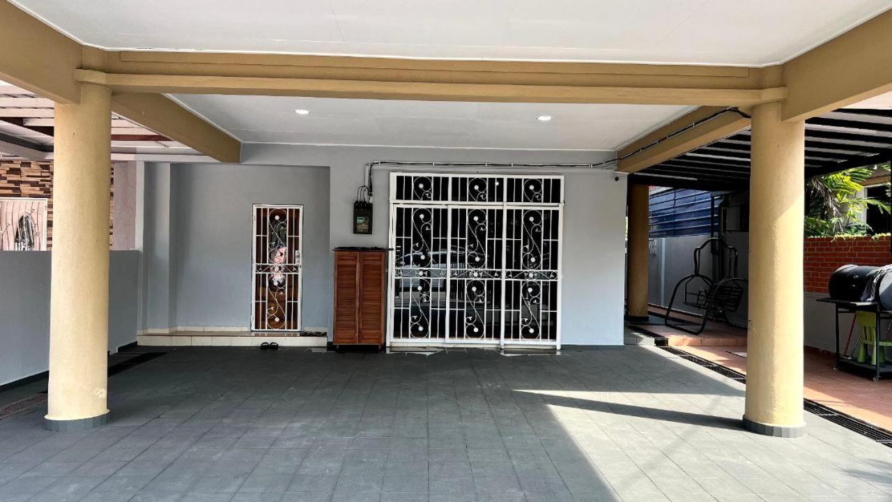 Yb Guest House 4 Bilik 5 Katil Chukai Εξωτερικό φωτογραφία