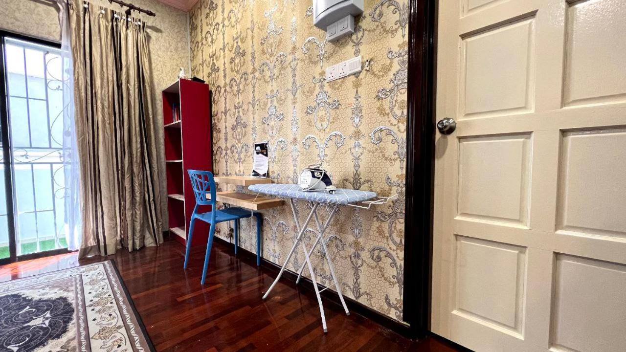 Yb Guest House 4 Bilik 5 Katil Chukai Εξωτερικό φωτογραφία